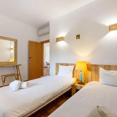 Spacious With Sea View *